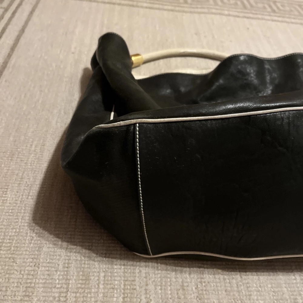 YVES SAINT LAURENT ROADY HOBO BAG LEATHER LARGE - Picture 9 of 14